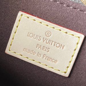 Сумка Louis Vuitton Pochette Metis East West